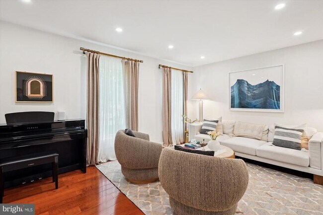 Foto del edificio - 14713 Dunleith St