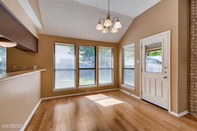 Building Photo - 3 br, 2 bath House - 5902 Sterling Green T...