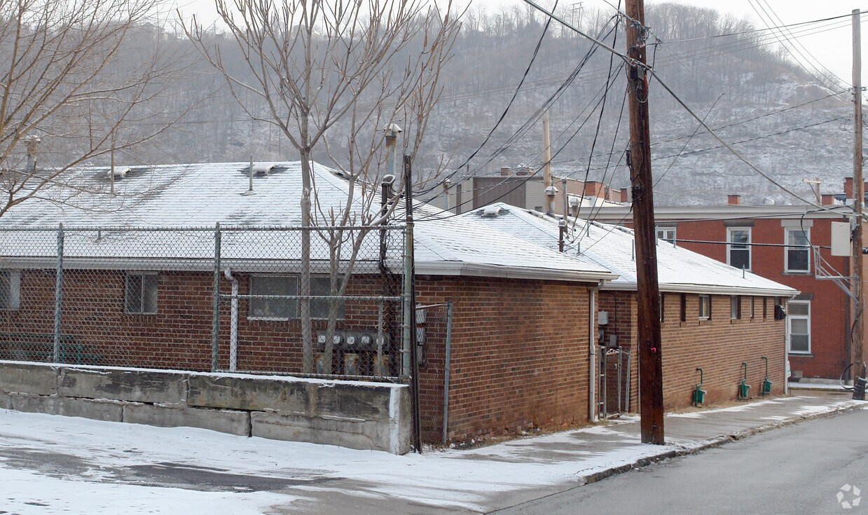 Building Photo - ETNA BELL COURT