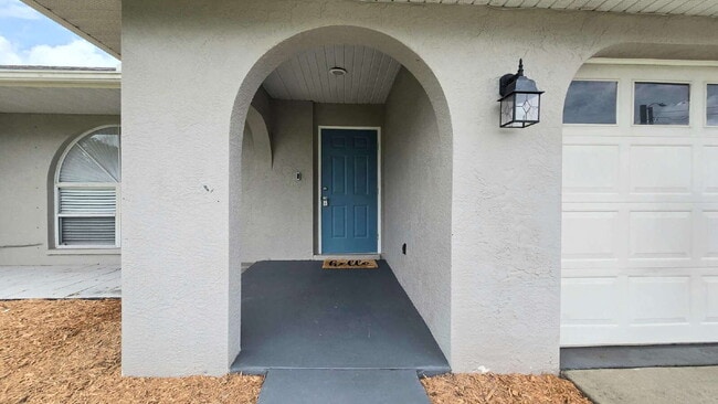Building Photo - 8013 Sandpiper Rd
