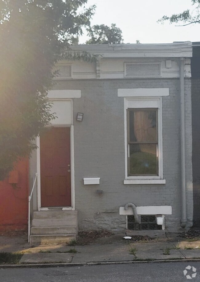 Building Photo - 660 State St