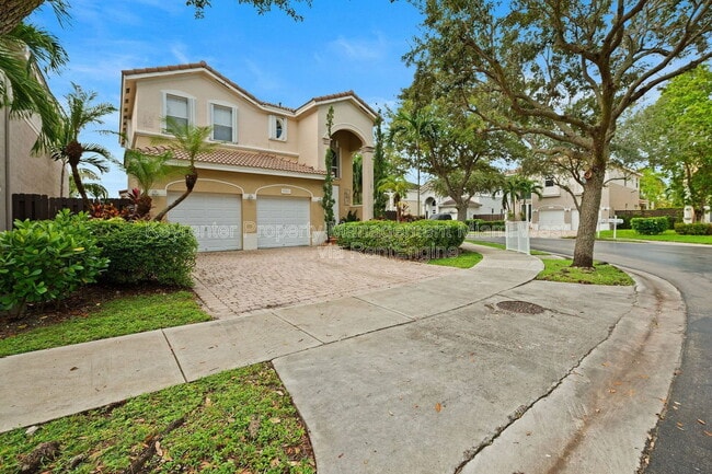 Building Photo - 11360 NW 47th Ln