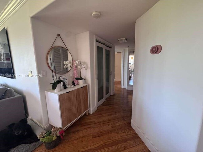 Foto del edificio - 2400 SW 3rd Ave