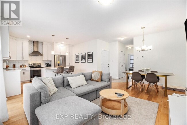 Building Photo - 12 Livya St