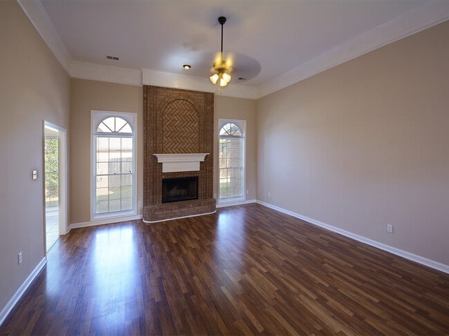 Building Photo - 4 Bed, 2 Bath in Cordova near Walnut Grove