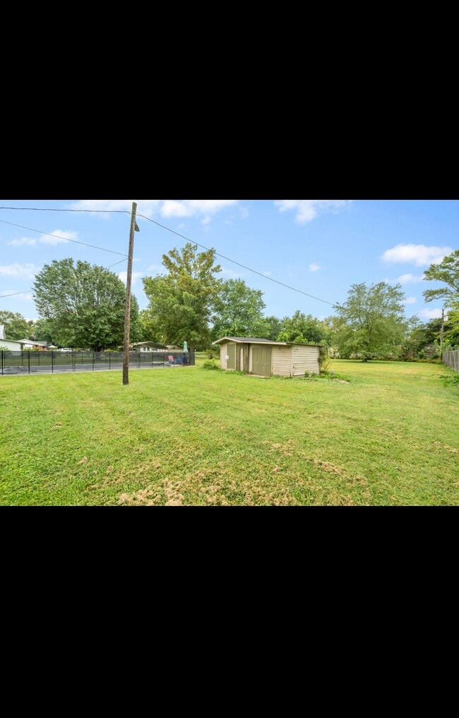 221 N Ewing St, Guthrie, KY 42234 House Rental in Guthrie, KY