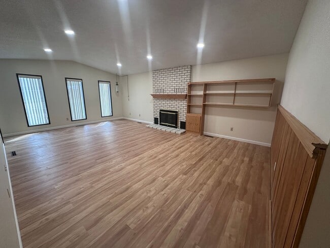 Building Photo - 1211 Zeta Ct