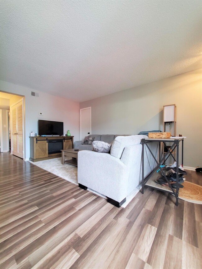 1220 Indian Rd, Virginia Beach, VA 23451 Townhouse for Rent in