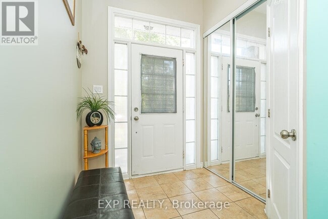 Building Photo - 441 Foxhall Way