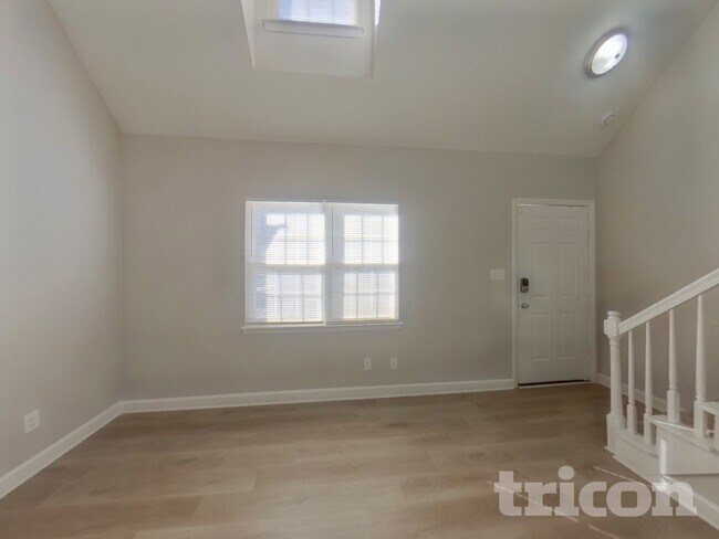 Building Photo - 8104 Lighthouse Way