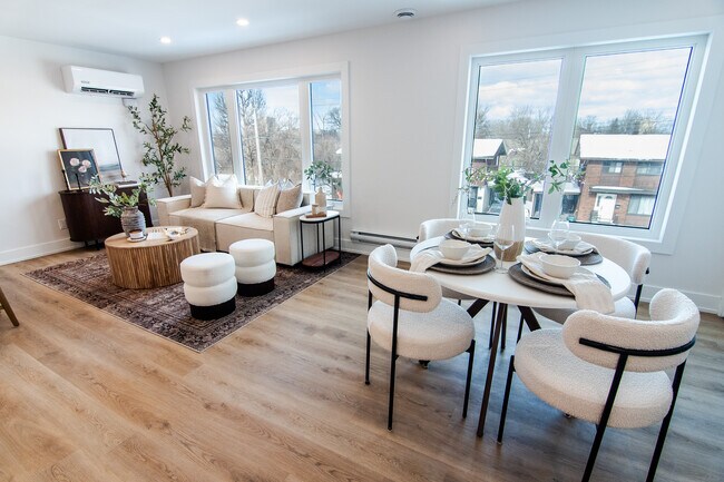 Building Photo - Unit 1B | Upper Level | 2 Bedroom, 1 Bathroom