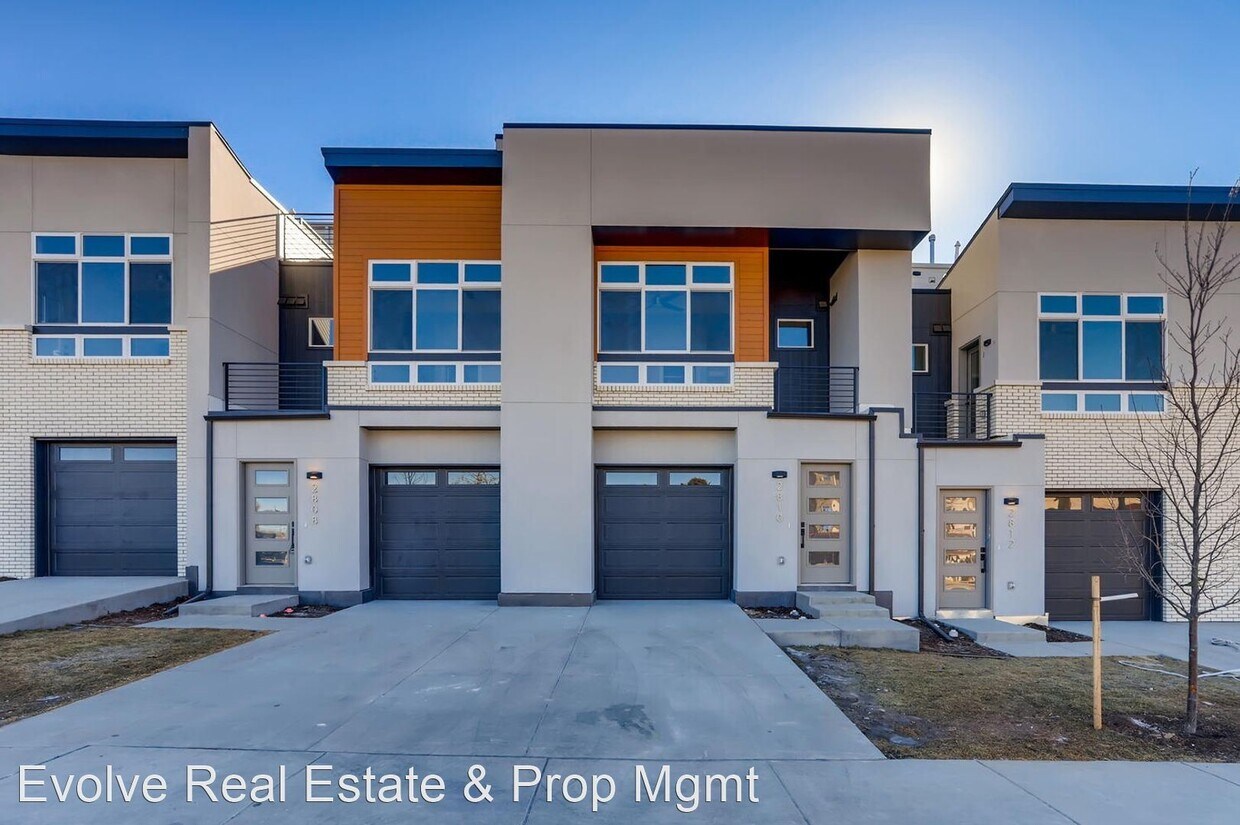 Foto principal - 3 br, 2.5 bath House - 2810 W 53rd Ave