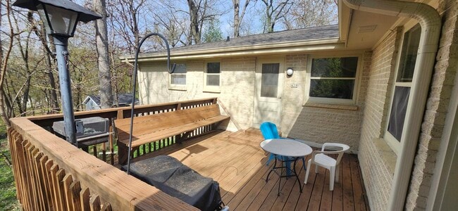 Building Photo - 428 Hillcrest Dr