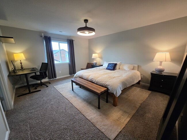 Building Photo - 10721 NE 109th St