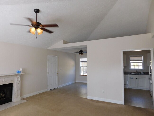 Foto del edificio - 119 Pella Ln