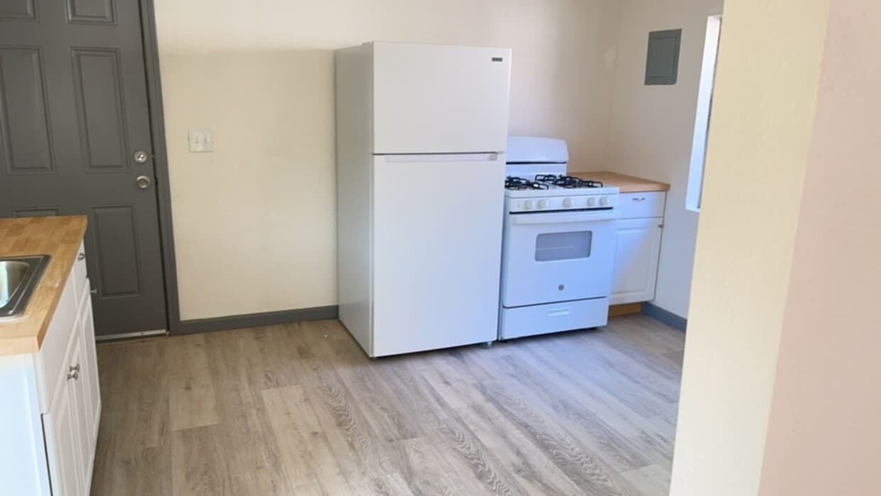 Primary Photo - Cute 1 Bedroom / 1 Bathroom for rent $1,295