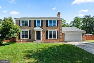 Building Photo - 10205 Balsamwood Dr