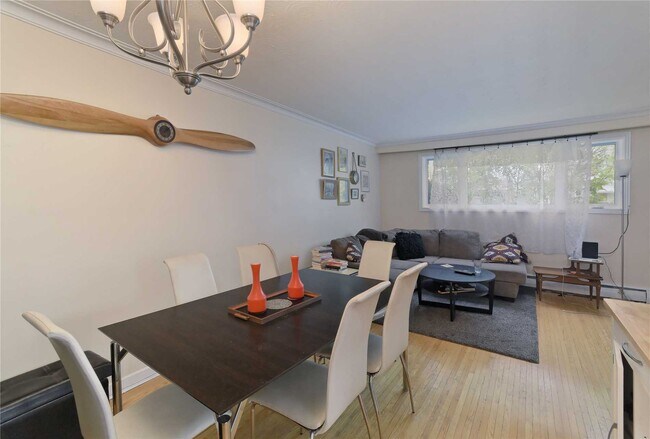 Photo du bâtiment - RENOVATED- Private Large 2 BEDROOM 1 Bath ...