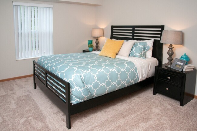 Dormitorio espacioso - Chaska Place Apartments