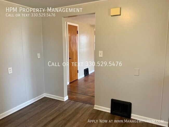 Building Photo - Nice Two Bedroom Ranch!