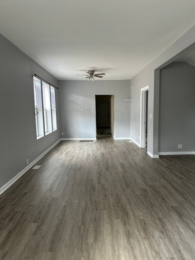 Building Photo - 1556 S Spaulding Ave