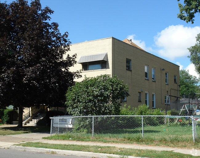 4 Units Available - 4239 Lewis Ave