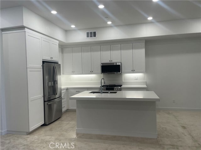 Building Photo - 415 Mulberry Ln