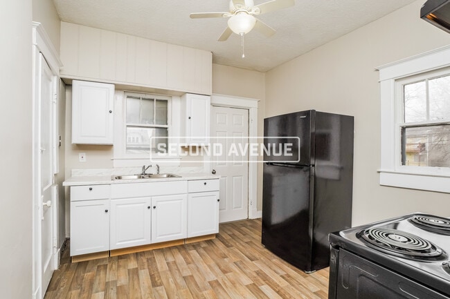 Building Photo - 302 Cecil Ave