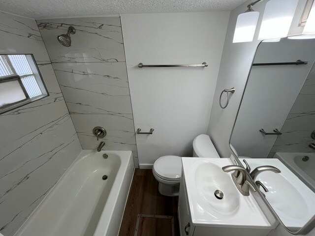 Foto del edificio - 1005 W Spruce St