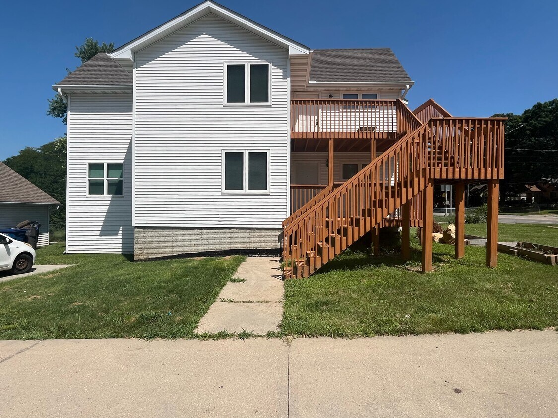 Primary Photo - 2901 Hickman Rd