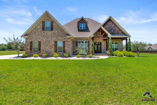 Building Photo - 1052 Chattahoochee Dr.