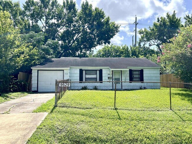 Foto del edificio - 9529 Chesterfield Dr