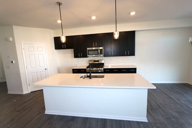Building Photo - 23538 W Bancroft Dr