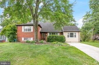 Building Photo - 6833 Inverness Dr
