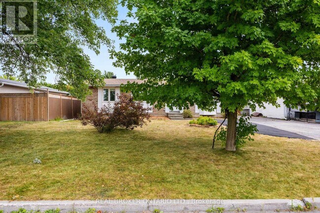 Building Photo - 320 Reynolds Dr