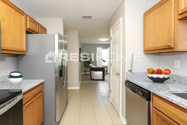 Foto del edificio - 10334 Bradley Rd