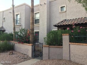 Building Photo - 4813 N 73rd St