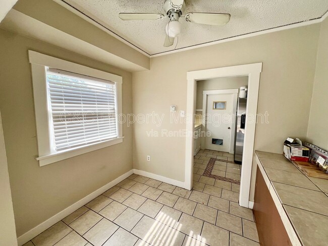 Building Photo - 4476 E Washington Ave