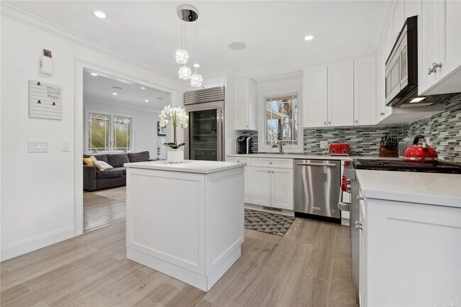 Foto del edificio - 385 Wood Ln