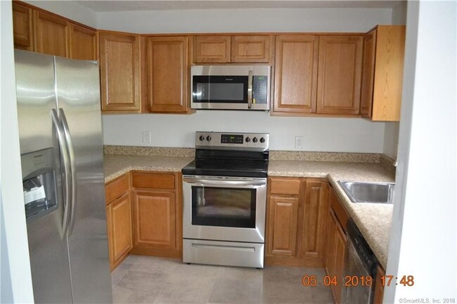 Building Photo - 406 Lake Vista Dr