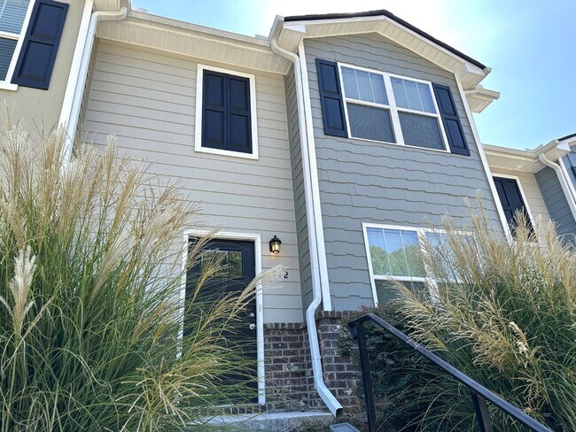 Foto del edificio - Prime location! Minutes to I-85, Fairburn, Union City, Trilith, LVP flooring, newly renovated, pr...