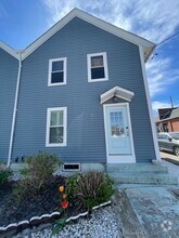 Building Photo - 1-3 Bradley St