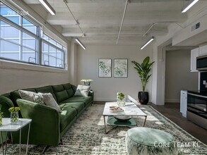 Building Photo - 3100 Gillham Plaza