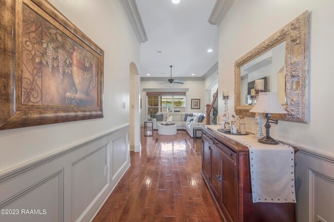 Building Photo - 201 Bayou Parc Dr