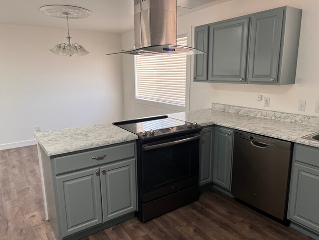 Building Photo - 356 S 600 W