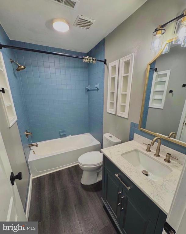 Foto del edificio - 8834 Chiswick Ct