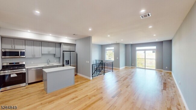 Foto del edificio - 607 Hunterdon St