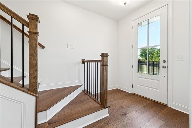 Building Photo - 504 Healy Dr