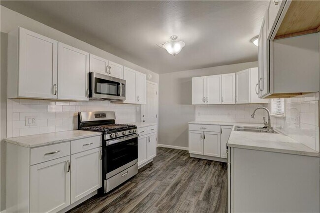 Foto del edificio - 3035 SE 20th St