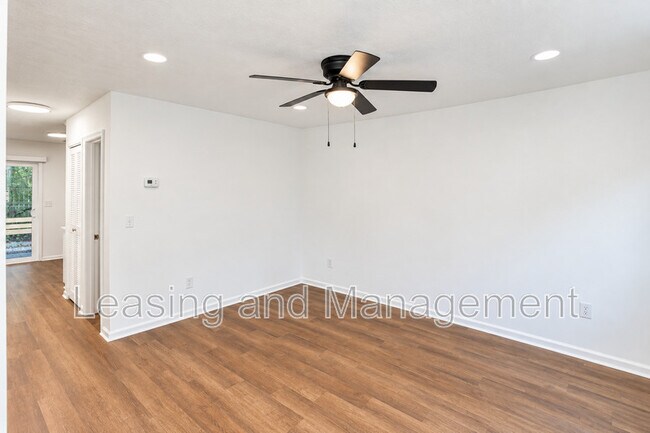 Photo - 907 Royal Tern Lane Townhome